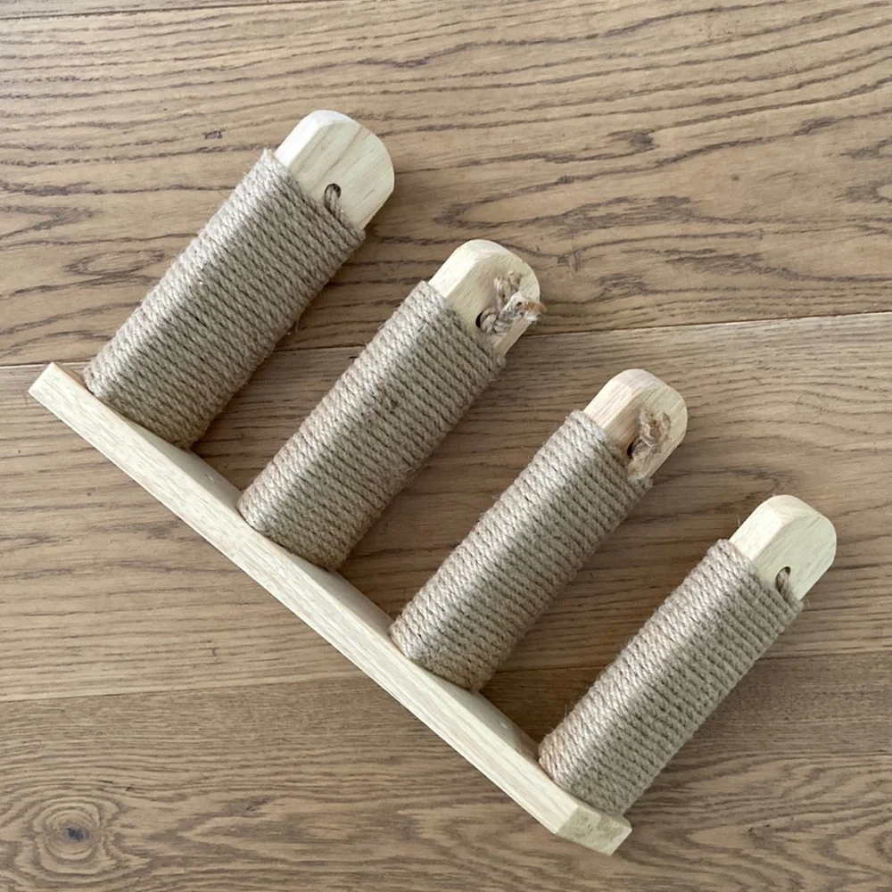 Cat Climbing Wall Mounted Stairway - New